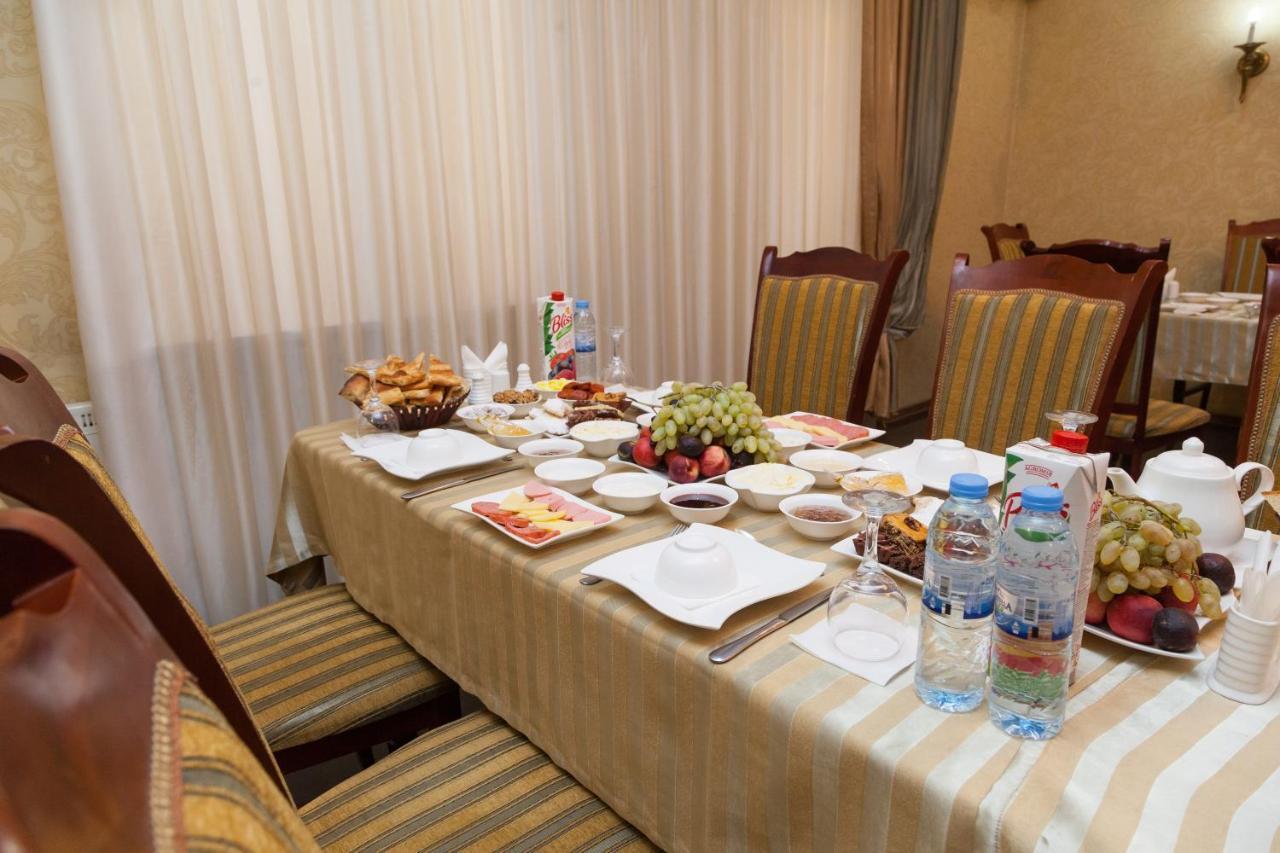 Avicenna Hotel Buchara Exteriör bild